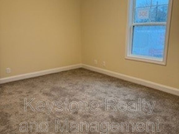 4th image of 304 Jennifer St Lot 40