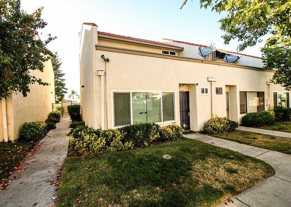 1st image of 1337 W Latham Ave