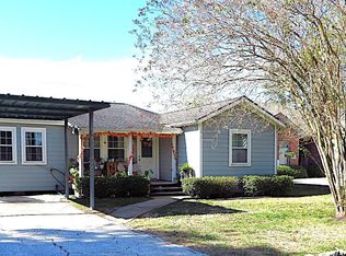 828 Robinson Rd, La Porte, TX 77571