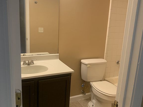 4th image of 2607 Evans Mill Dr #1
