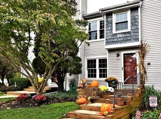 25 Applewood Ct, Horsham, PA 19044