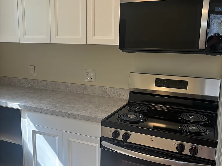 1208 Eastwood Ave — Photo 10