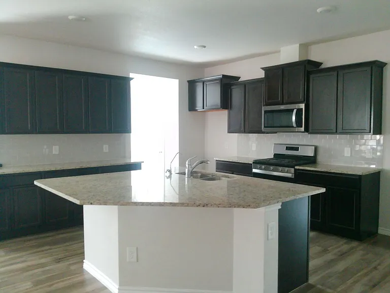 7825 Salais Dr — Photo 2