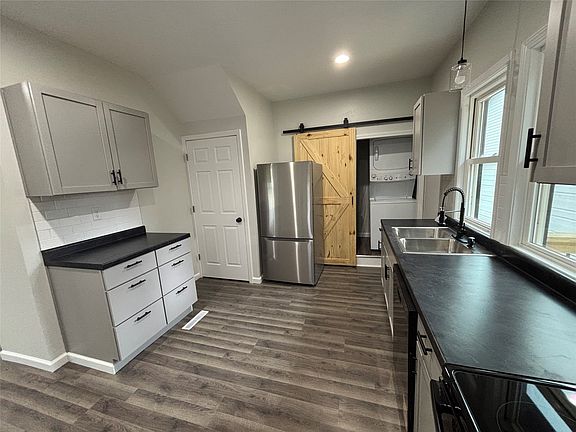 4th image of 2510 Lucinda St