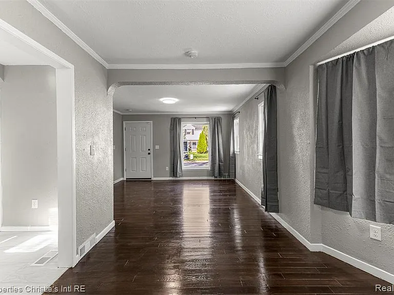 10842 Nottingham Rd — Photo 9