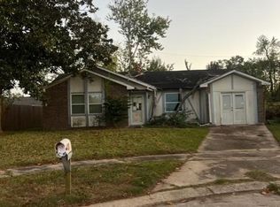 1527 S Sugar Ridge Dr, La Place, LA 70068