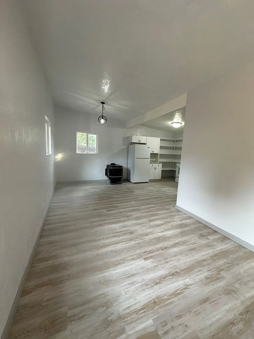 N10th332 — Photo 2