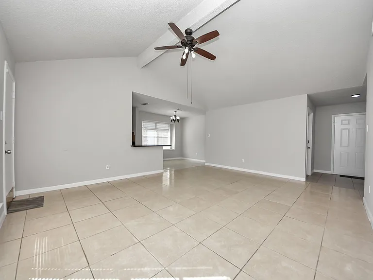 1911 Hammerwood Dr — Photo 10