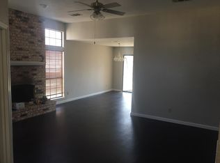 422 Running Brook Ln, Mesquite, TX 75149
