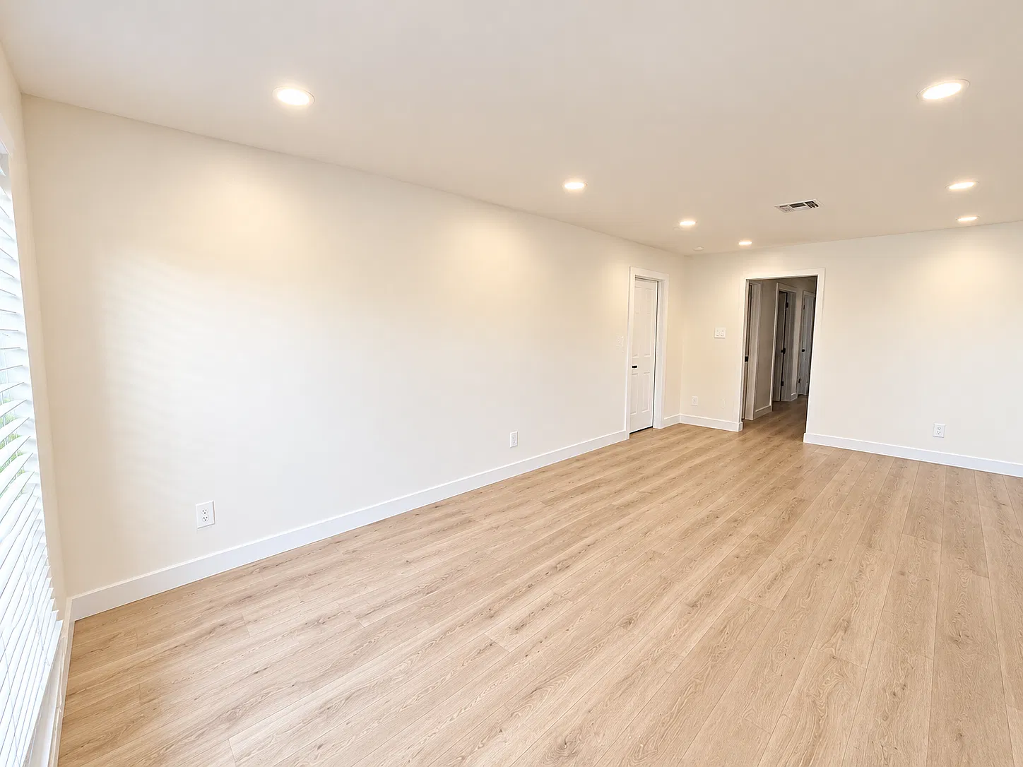 3 bed, 1400 sqft, $1,900 — Photo 4