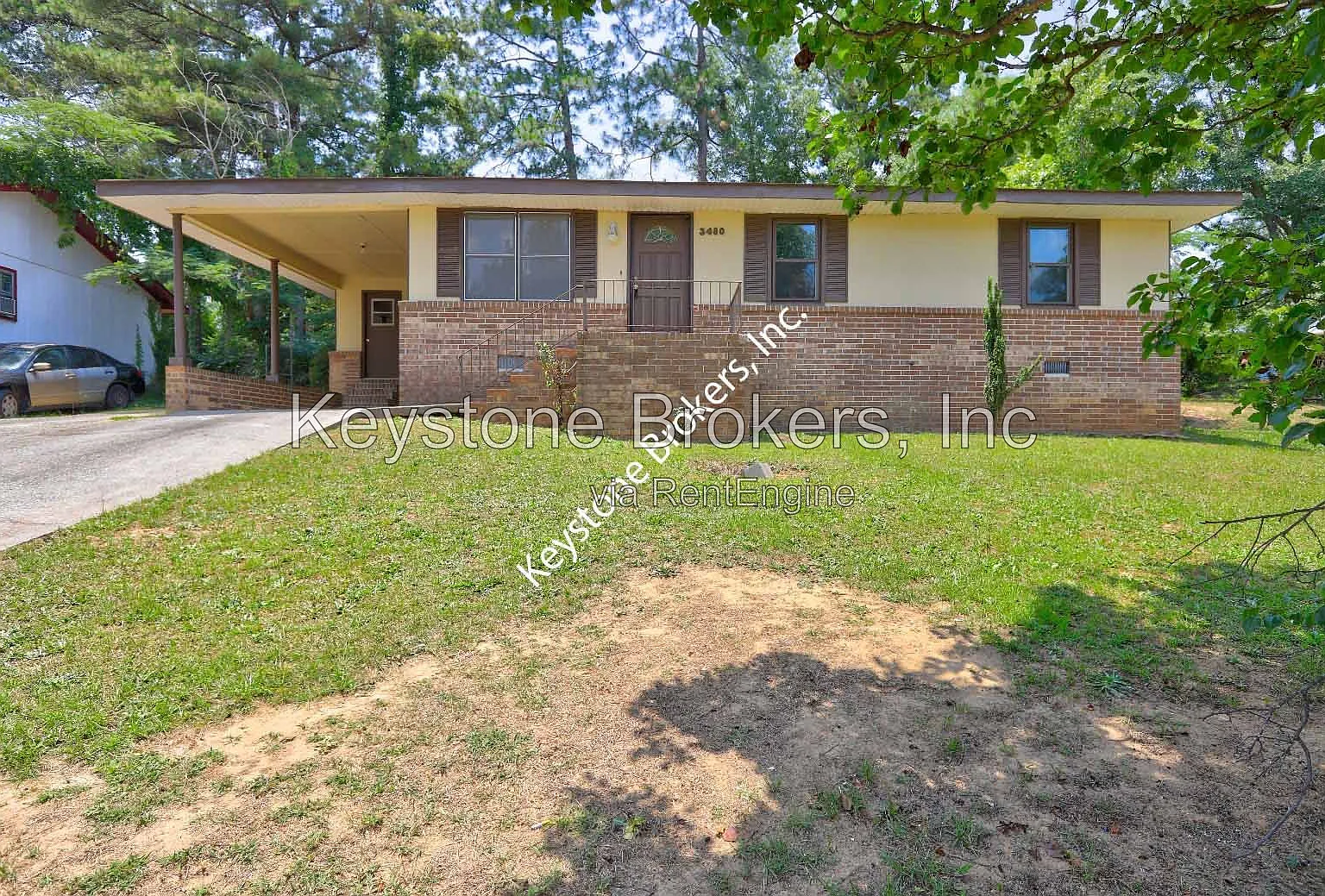 3 bed, 2.0 bath, 1200 sqft, $899 — Photo 1
