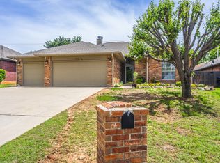 17304 Valley Crst, Edmond, OK 73012