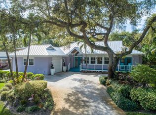 2452 Country Oaks Ln, Palm Beach Gardens, FL 33410