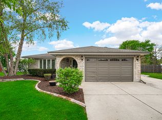 16448 S Rowley Ln, Lockport, IL 60441