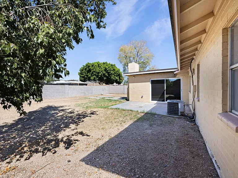 1826 W Behrend Dr — Photo 25