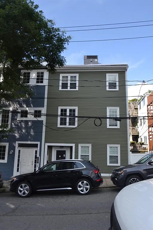 2 bed, 2.0 bath, 1030 sqft, $4,000 — Photo 2
