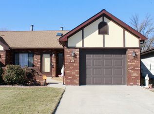 121 Astoria Rd, Springfield, IL 62704