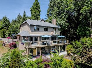 5454 Wakefield Rd, Sechelt, BC V7Z 0T1