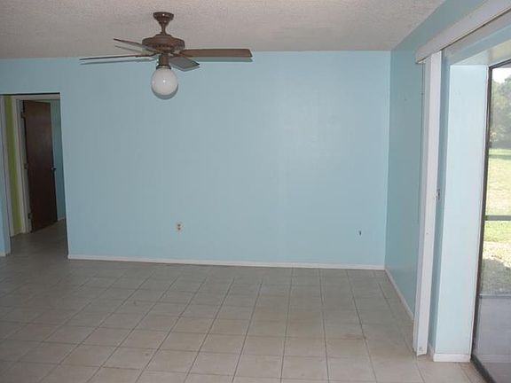 5th image of 204 Pineglen Ct