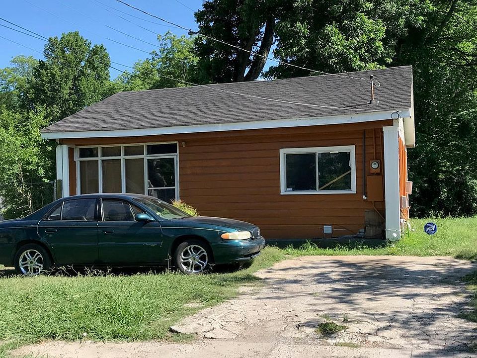 1st image of 615 E Starling St