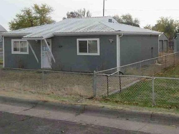 3rd image of 409 W Ridgeway Ave