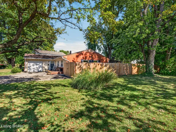 3906 Hillbrook Dr, Louisville, KY 40220
