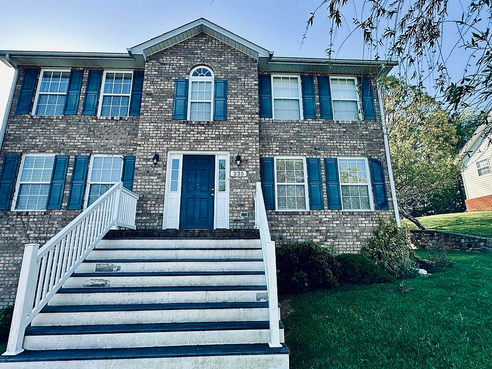 1st image of 235 Windsor Dr