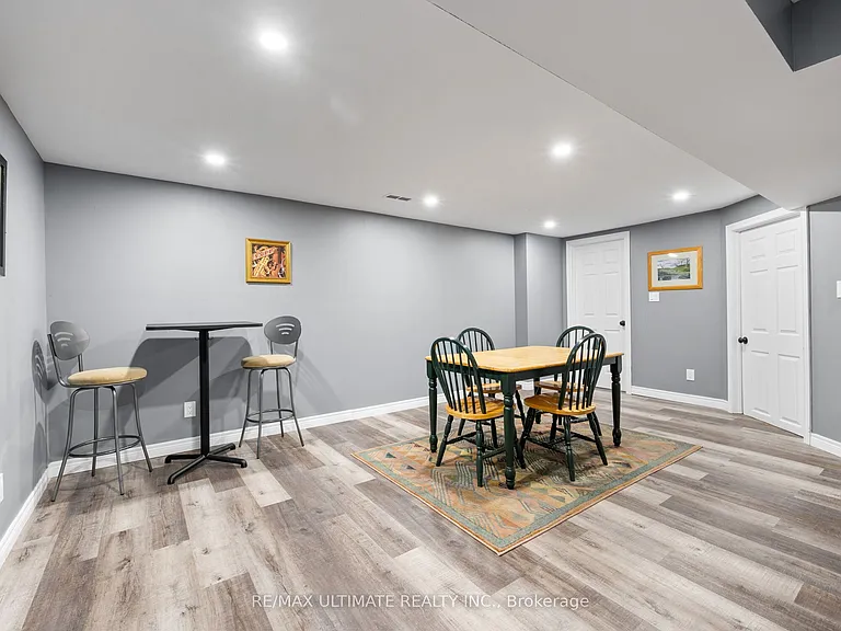 252 Bertie St #E — Photo 24