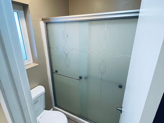 4th image of 4203 Louisiana St #54