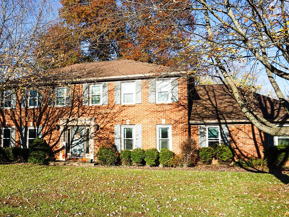 1st image of 128 Woodspoint Dr