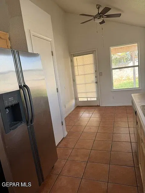 4 bed, 2.0 bath, 1361 sqft, $1,500 — Photo 2