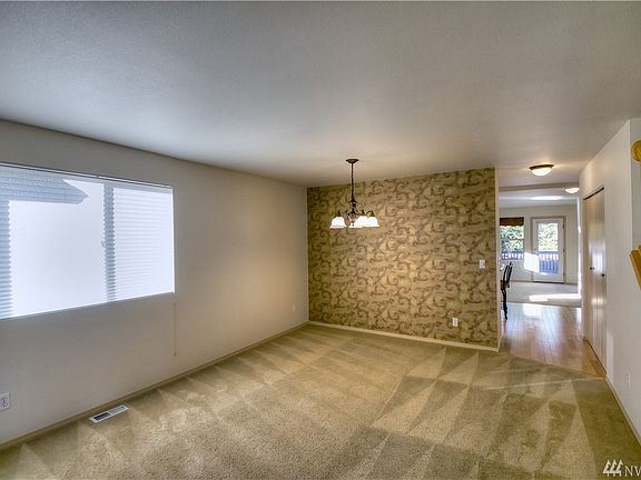 3rd image of 3322 6th Ave NW