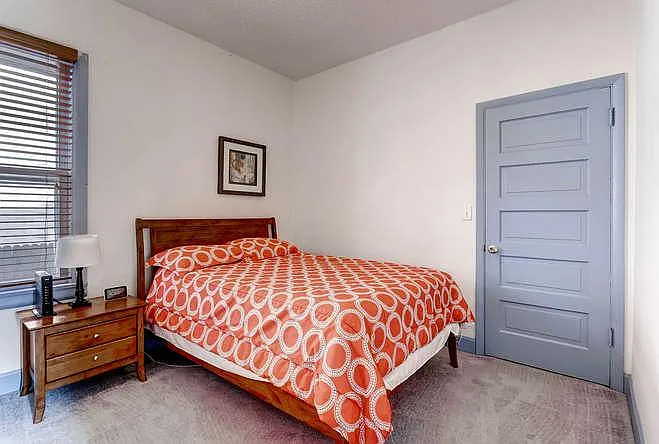 2nd main floor Zen bedroom with full bed