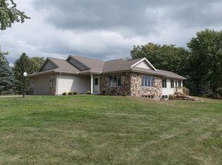 405 Karls Ln, Dane, WI 53529
