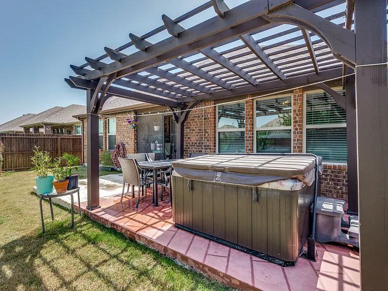 2920 Brazos Dr — Photo 22