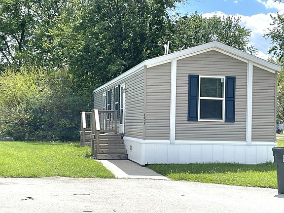 2nd image of 137 Brenta Ct