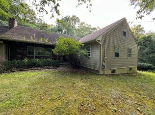 28 Pond Brook Rd, Newtown, CT 06470
