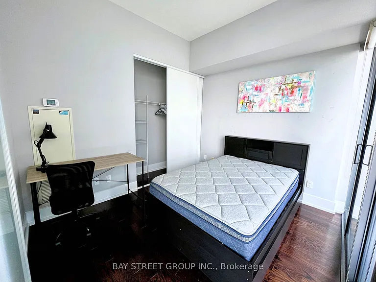 33 Charles St E #4401 — Photo 9