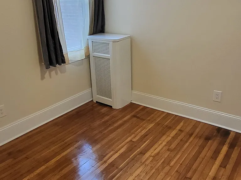 Middle Bedroom 2