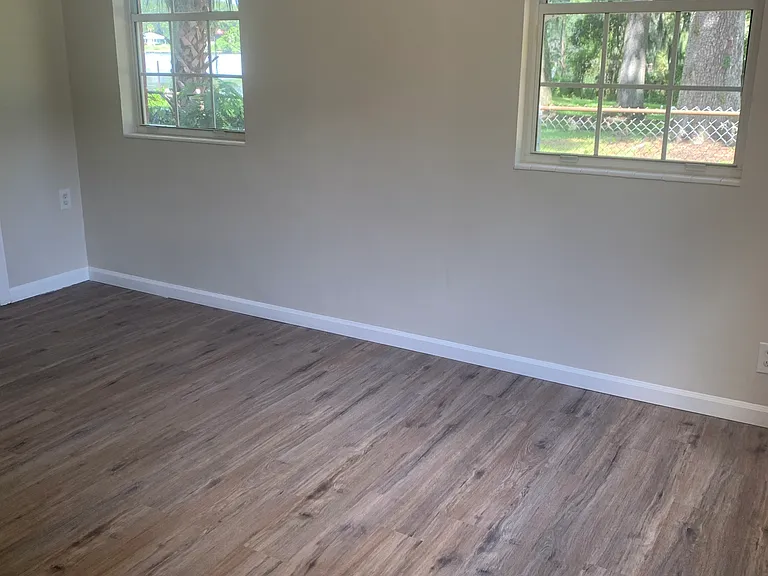 1332 Campbell Ave #1 — Photo 2