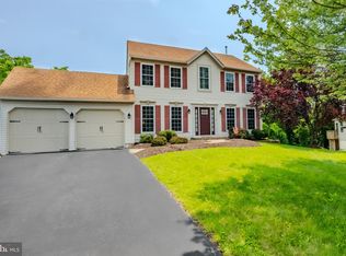 888 Winding River Ln, Phoenixville, PA 19460