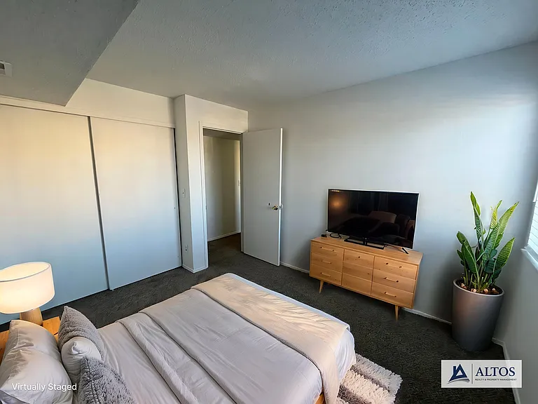 1075 S Elkhart Way — Photo 19