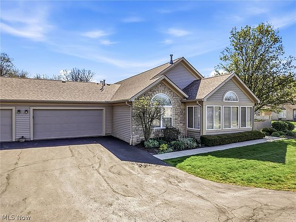 2nd image of 202 Timberline Dr