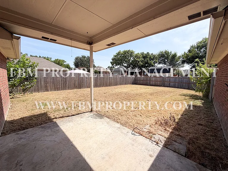 2702 Boyd St — Photo 19
