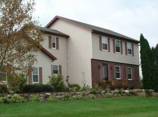 6940 Moonlight Cir, Sun Prairie, WI 53590