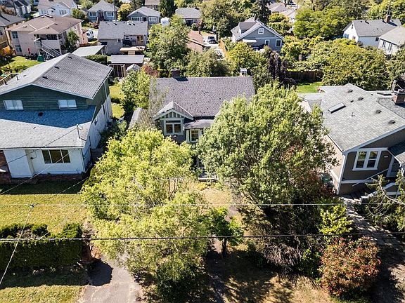 4th image of 2960 Donald St