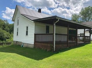146 Shelocta St, Creekside, PA 15732
