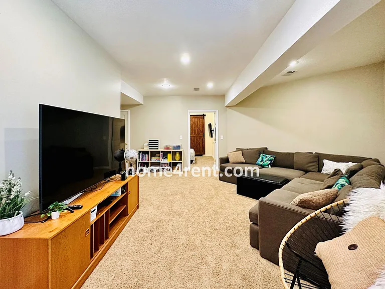 12648 S Hallet St — Photo 59