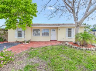 1441 W Central St, Lantana, FL 33462