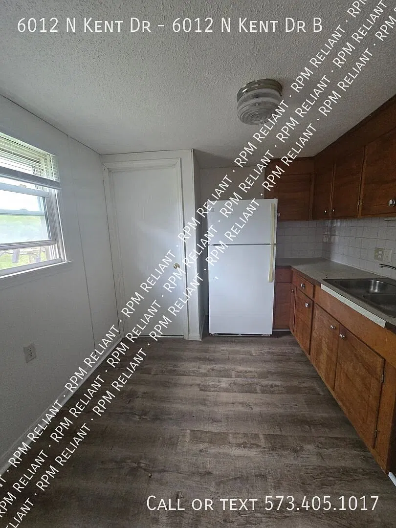 2 bed, 1.0 bath, $700 — Photo 3